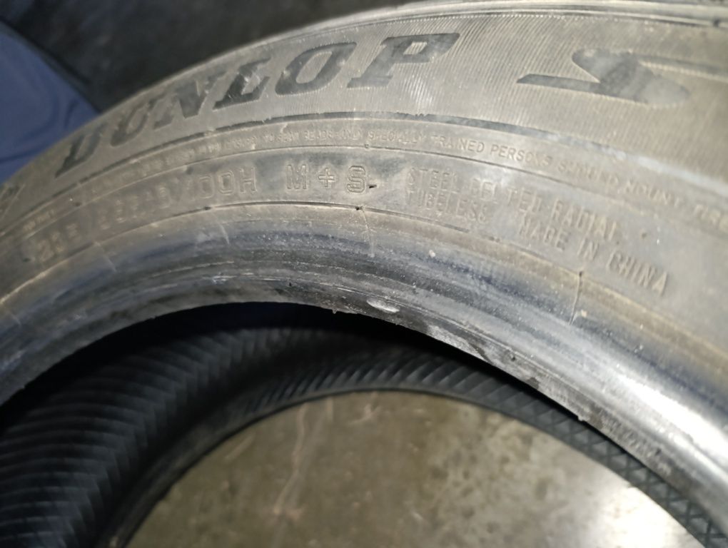 Продам одну шину Dunlop  на рав 4  в отличном