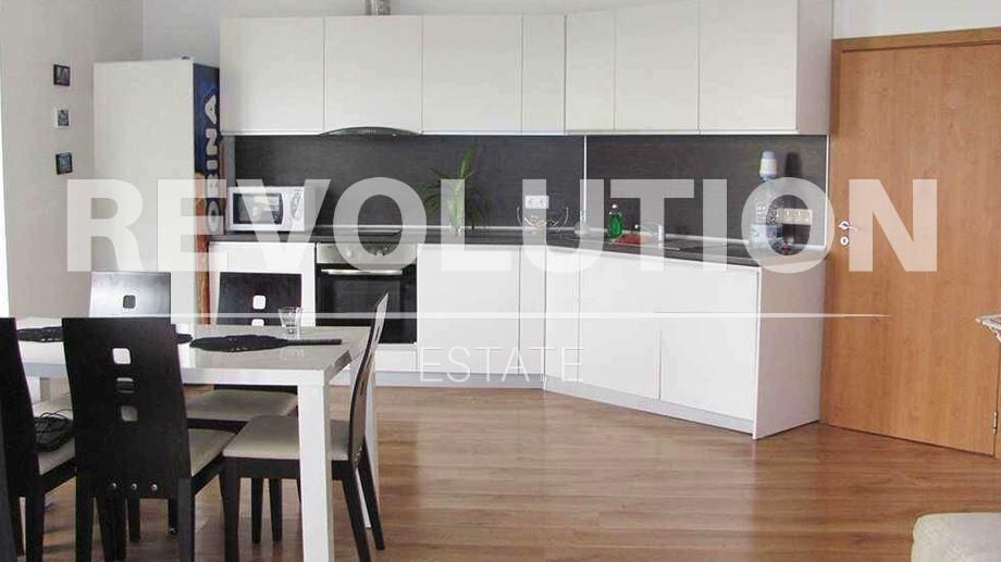 Дава се под наем Къща в Варна, Виница - 138 кв.м за 850 € - Снимка #1