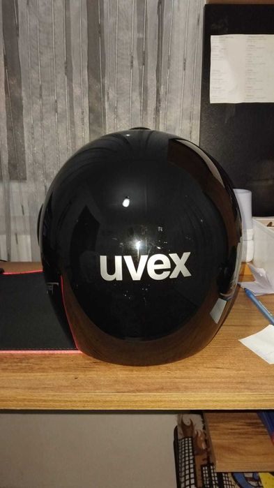 Моторна каска UVEX 3055 compact