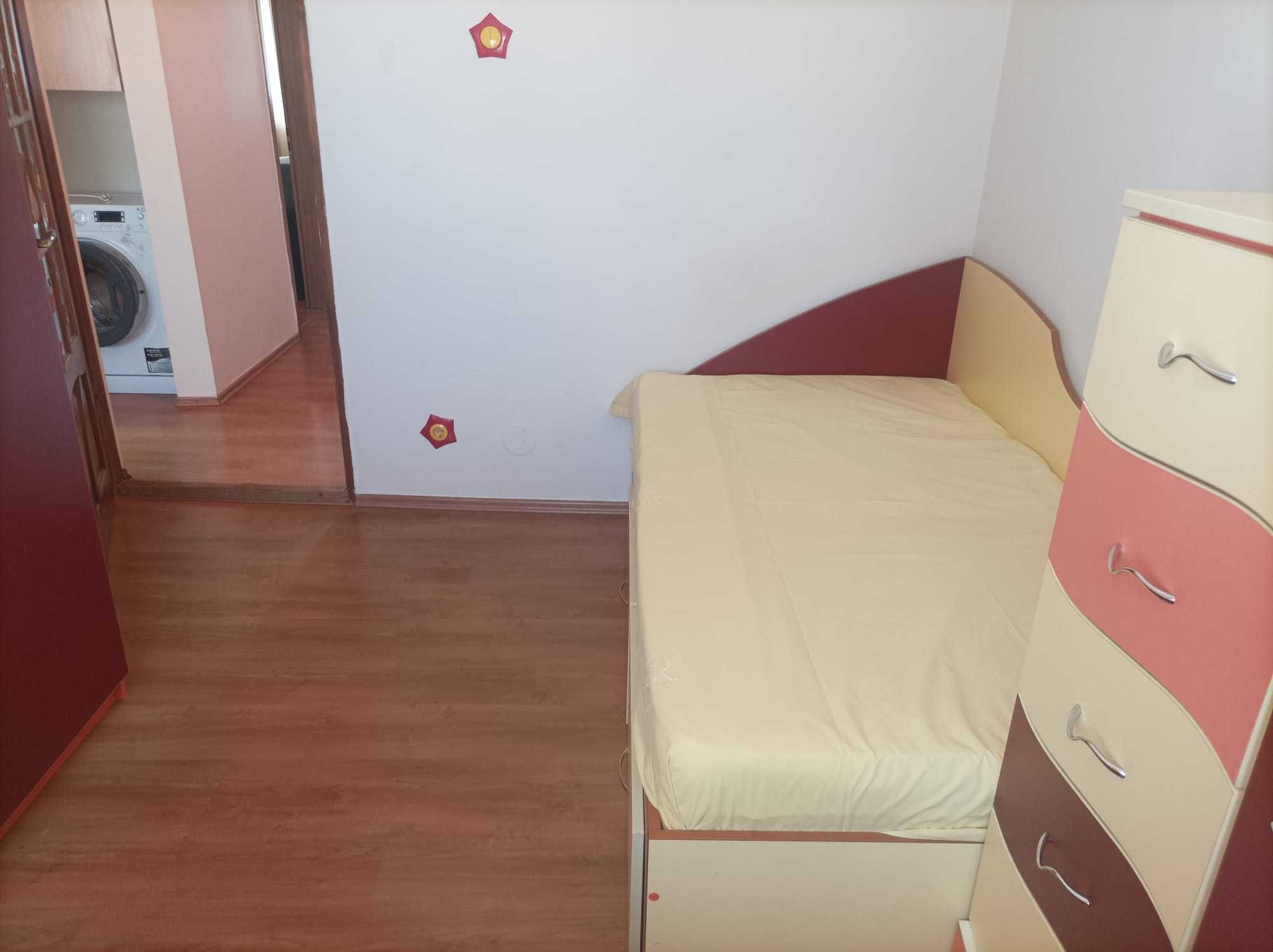 Apartament 3 camere decomandat-zona ultracentrala Deva