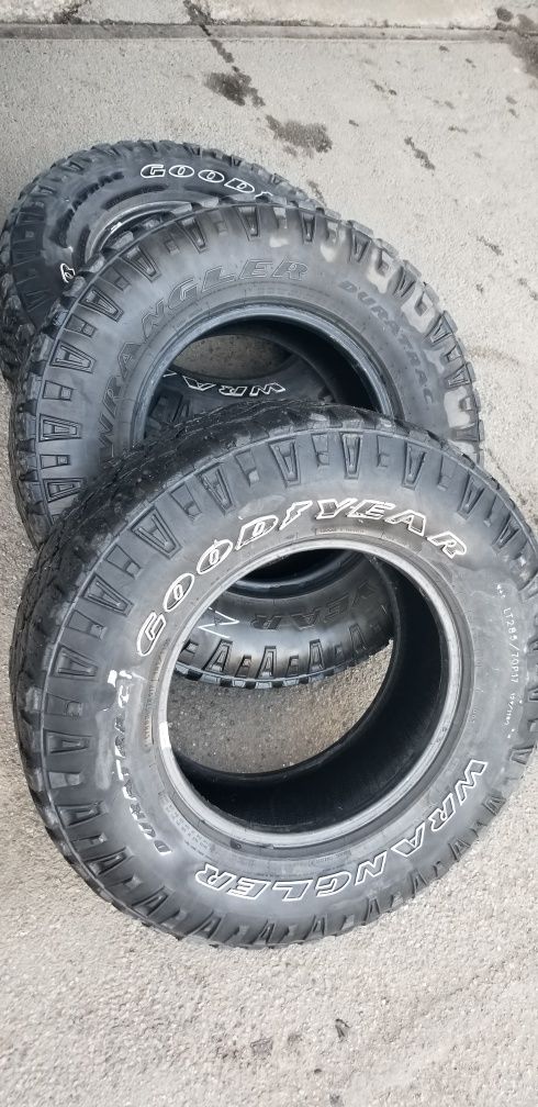 Шины GoodYear Wrangler Duratrac 285/70 R17