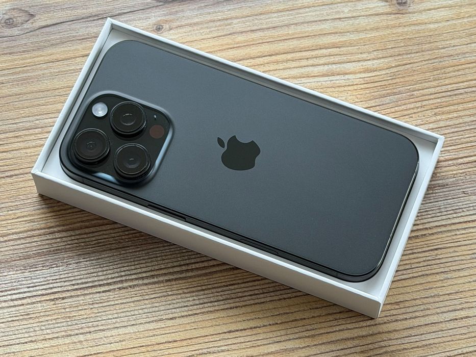 iPhone 16 Pro 256 Gb, necodat, cu cutie si cablu de incarcare
