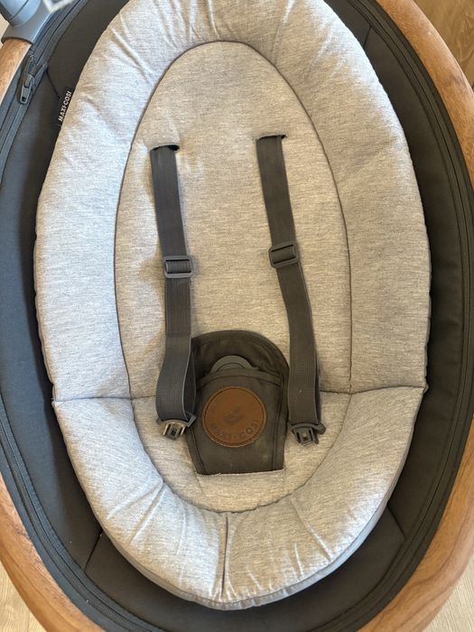 Бебешка Люлка Maxi-Cosi Cassia Essential Graphite