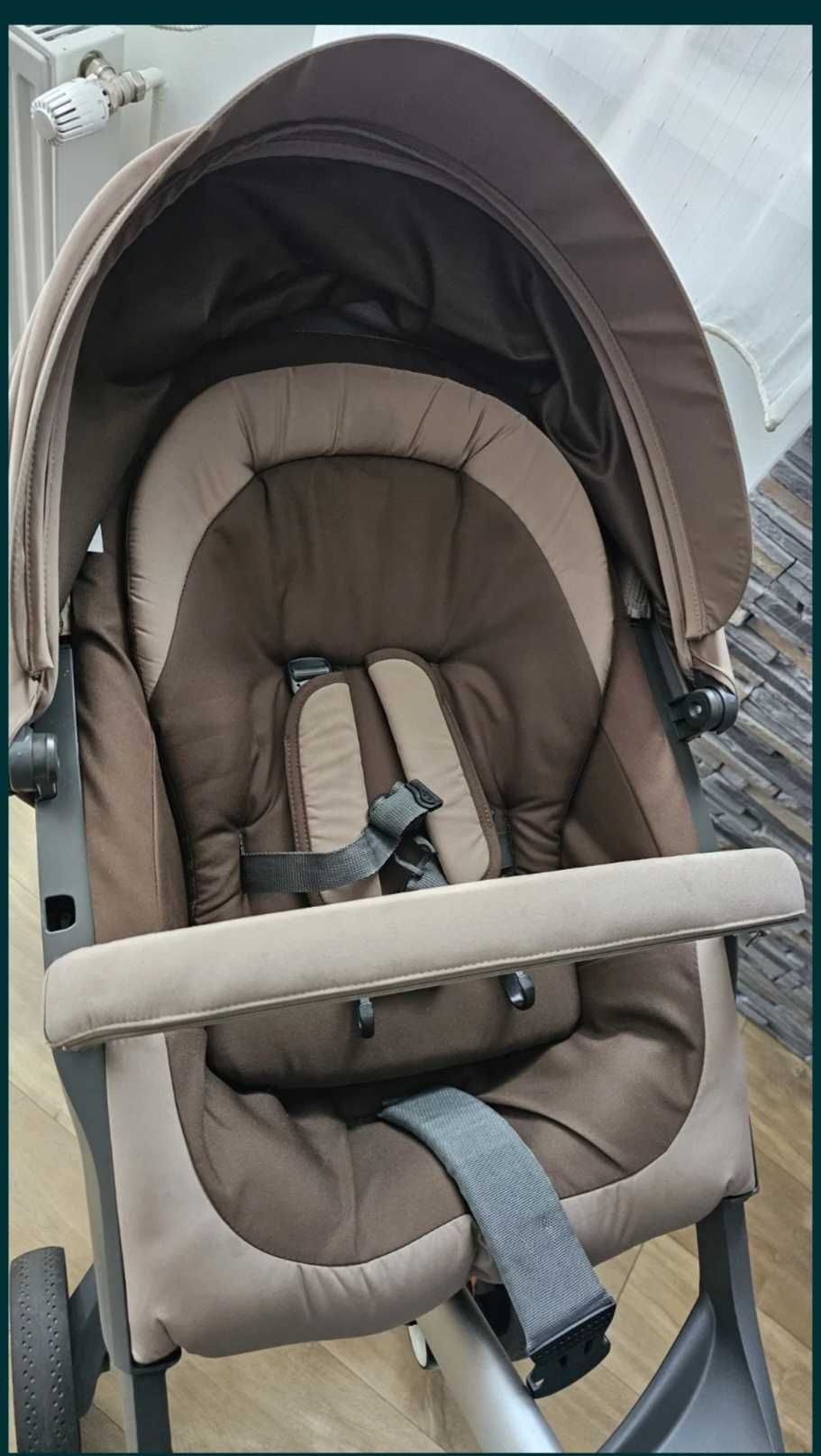 Vând cărucior stokke v5