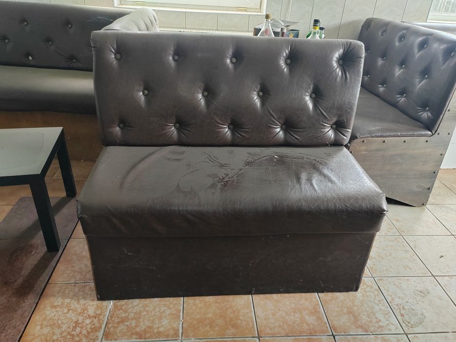 Canapele din piele pentru bar cafenea