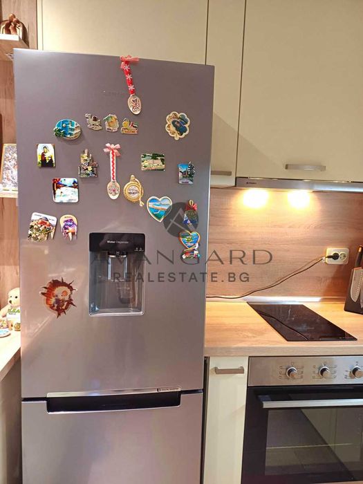 Продава се Тристаен апартамент в Пловдив, Център - 84 кв.м за 2673 €/кв.м - Снимка #3