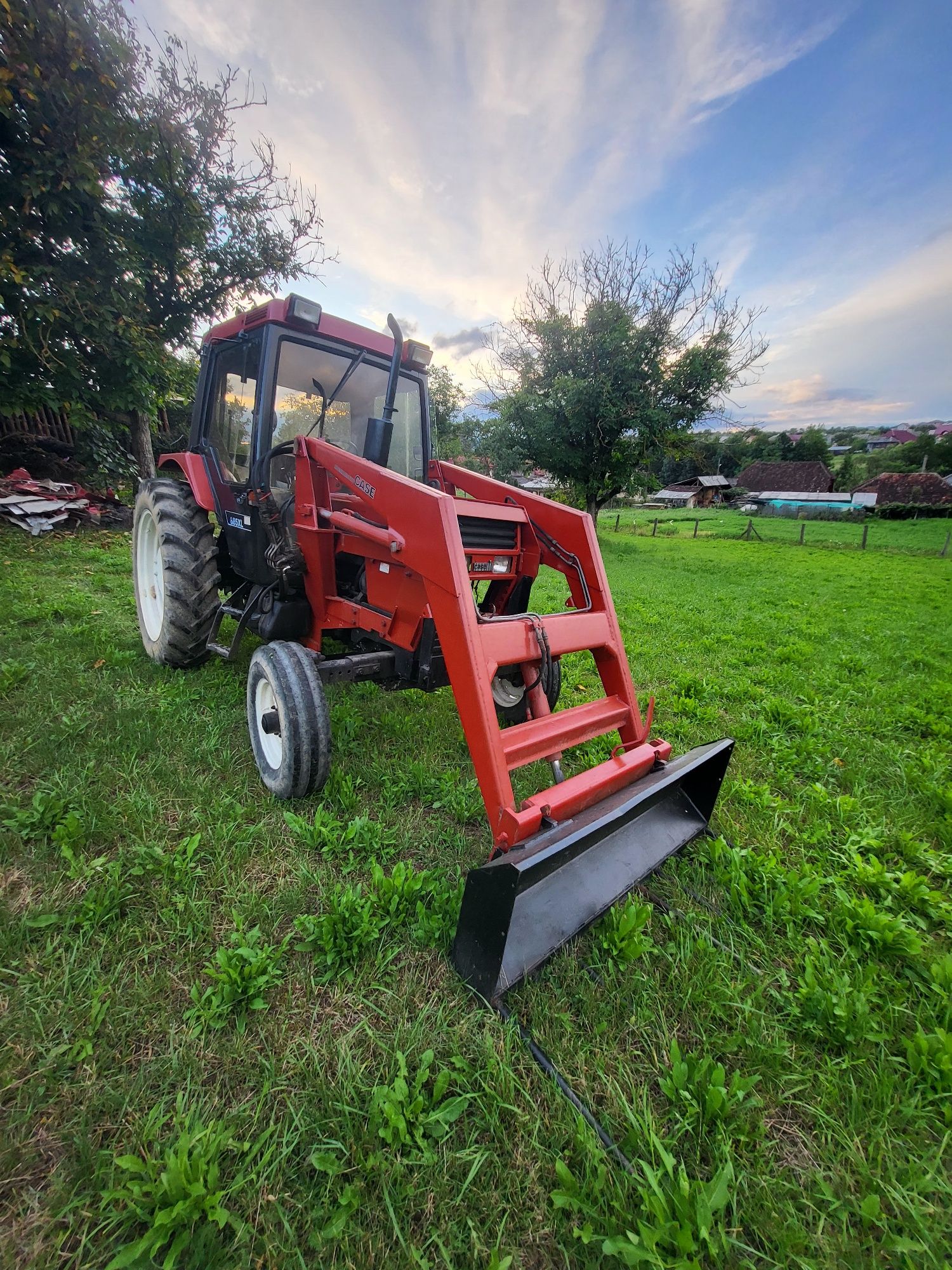 Tractor Case International 885 XL cu sau fără încărcător