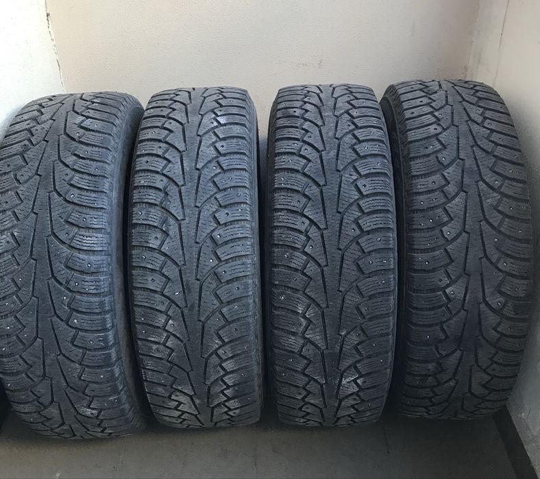 Продам зимние шины Nokian, 236/65/18, с дисками, б/у
