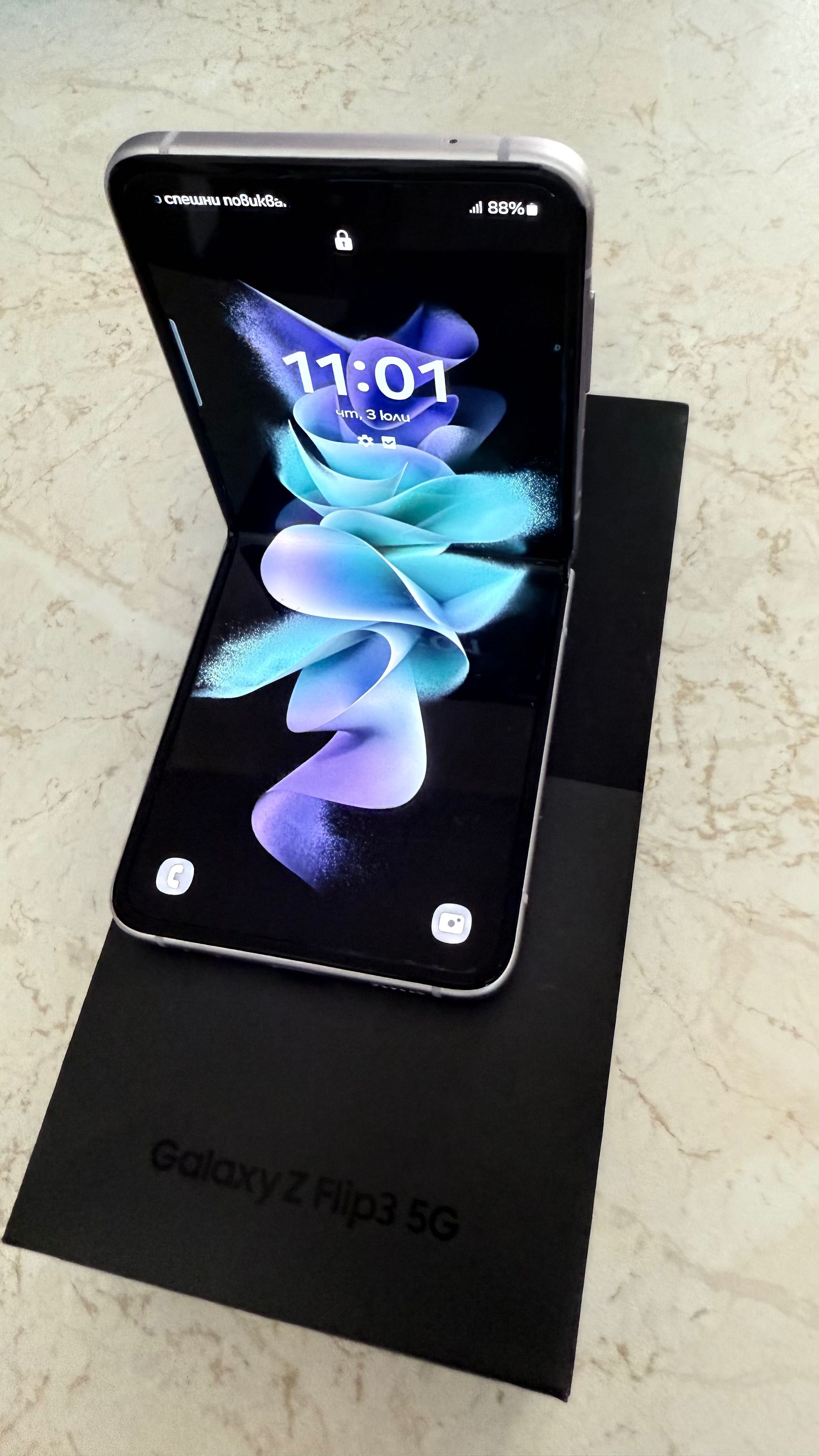 Продавам Samsung Galaxy Z Flip3  5G  128 gb