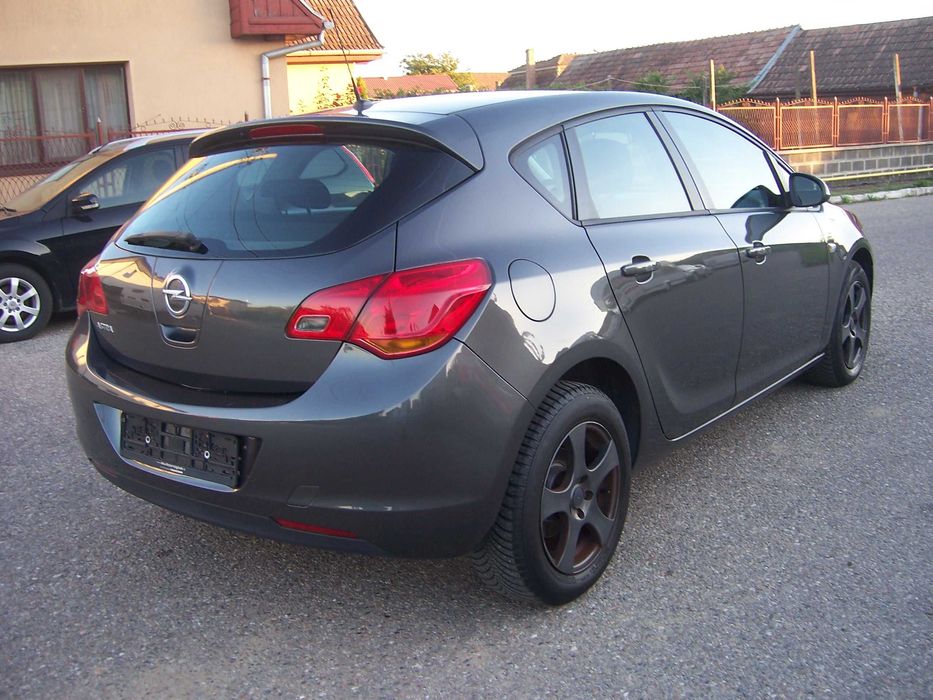 Opel Astra J 1.4 Benzina, 101 CP, Clima, Euro 5, Import Germania