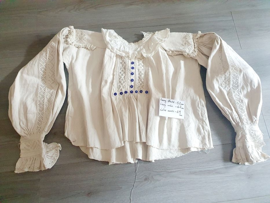 Costum popular - mărimea L- XL