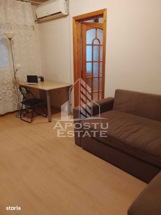 Apartment cu 2 camere, cu balcon, situat in zona Sagului