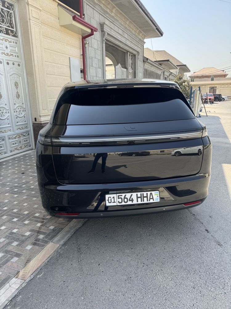 Li 7 Pro cherniy