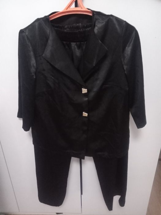 Костьюм двойка 48размер