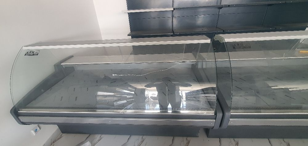 Стилаж и халаделник