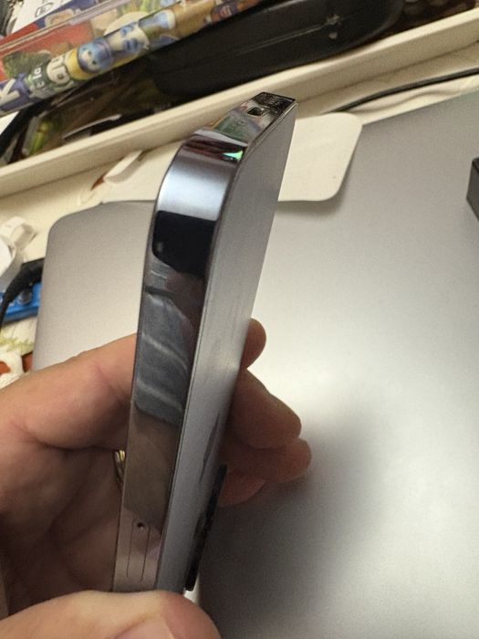 Iphone 13 Pro, utilizat, fata defecte