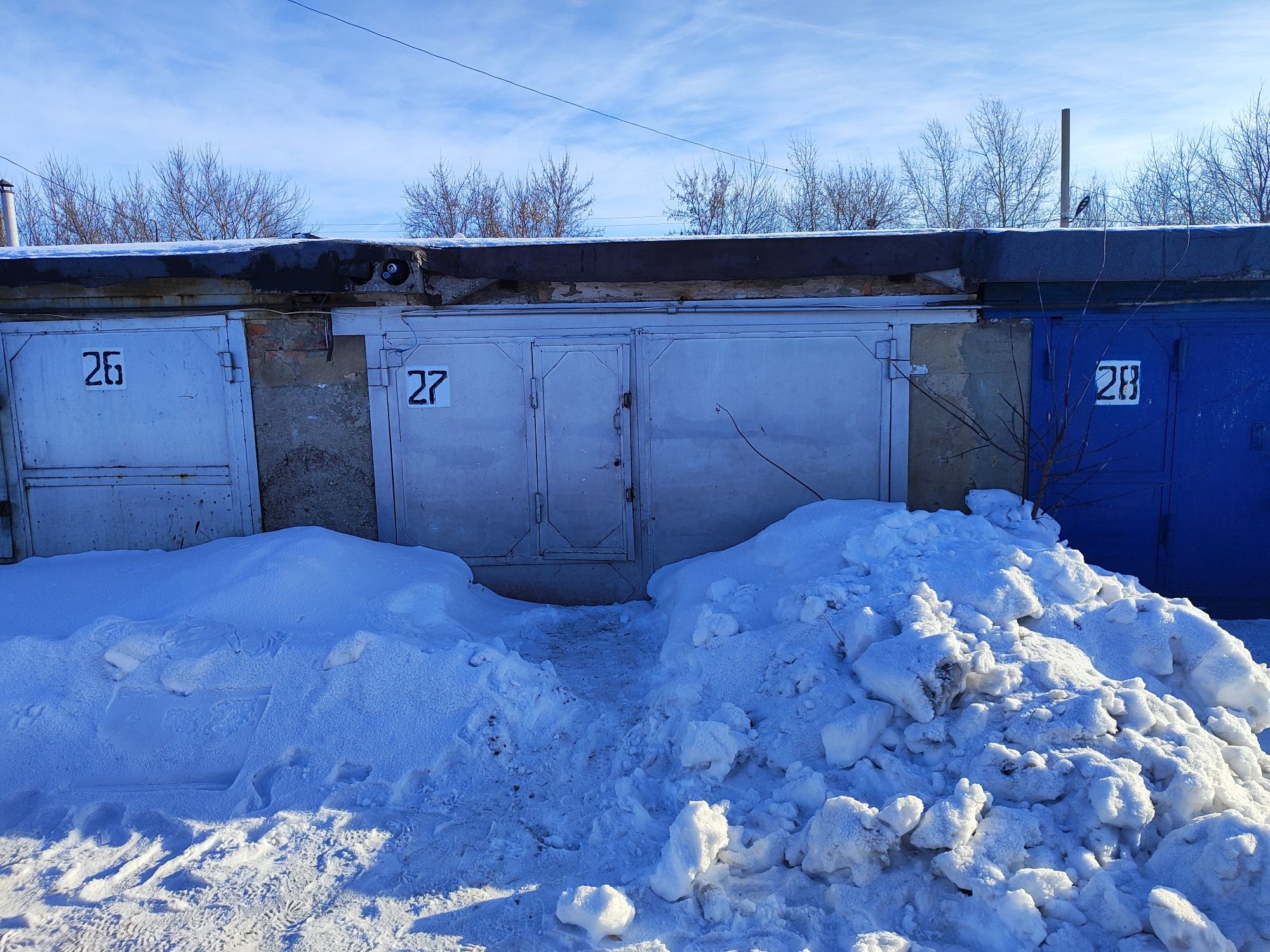 Продам гараж в 7 сообществе есть ямаи погреб