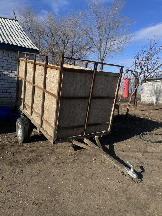 Прицеп скотовоз.