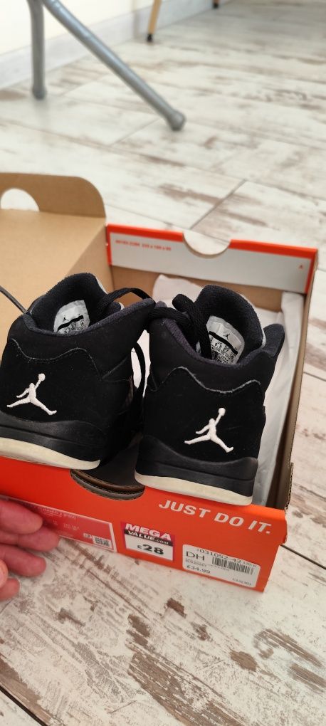 Air Jordan - детски маратонки