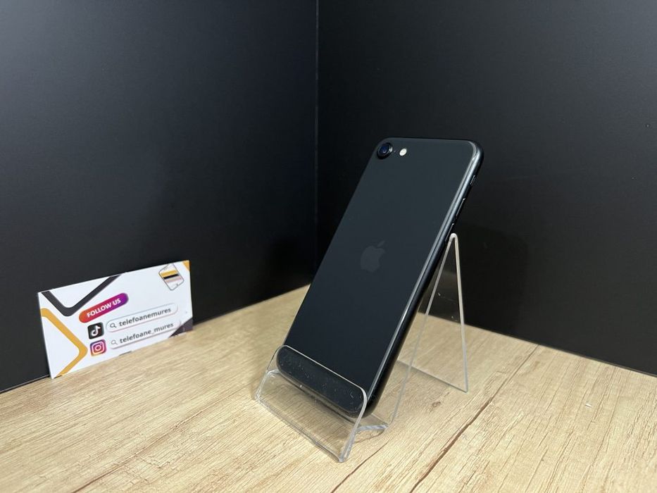 iPhone SE(2020) 128Gb Black Second-Hand Bun 3 ani garanție, Telefoane