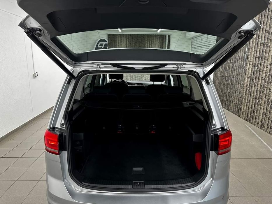 Vând vw touran 2017  motor 2.0 diesel  150 Ps automat