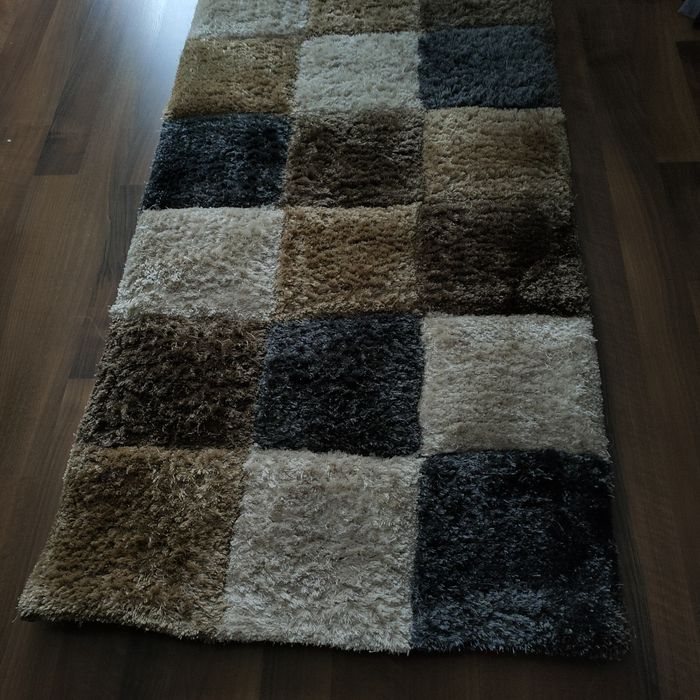 Covoare groase, pufoase. Cumpărate de la Mobexpert.