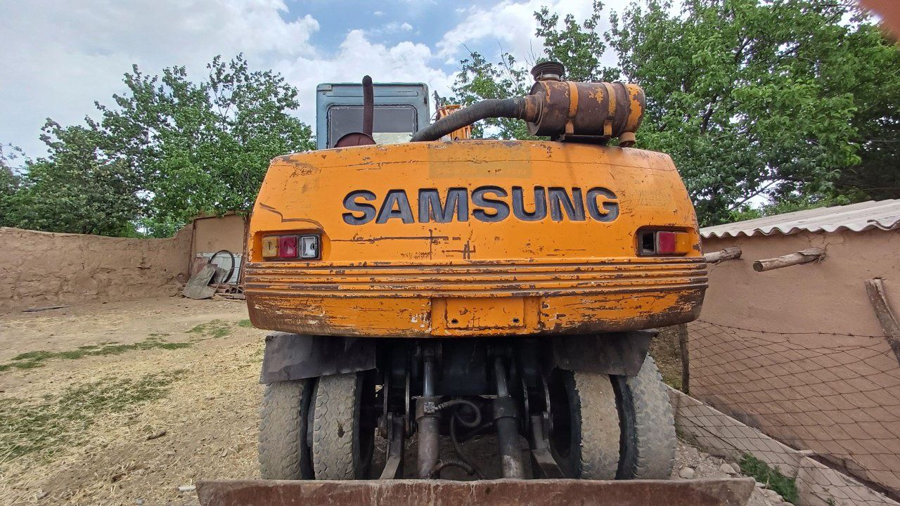 Samsung 132 Ekiskavor ishga tayyor holatda