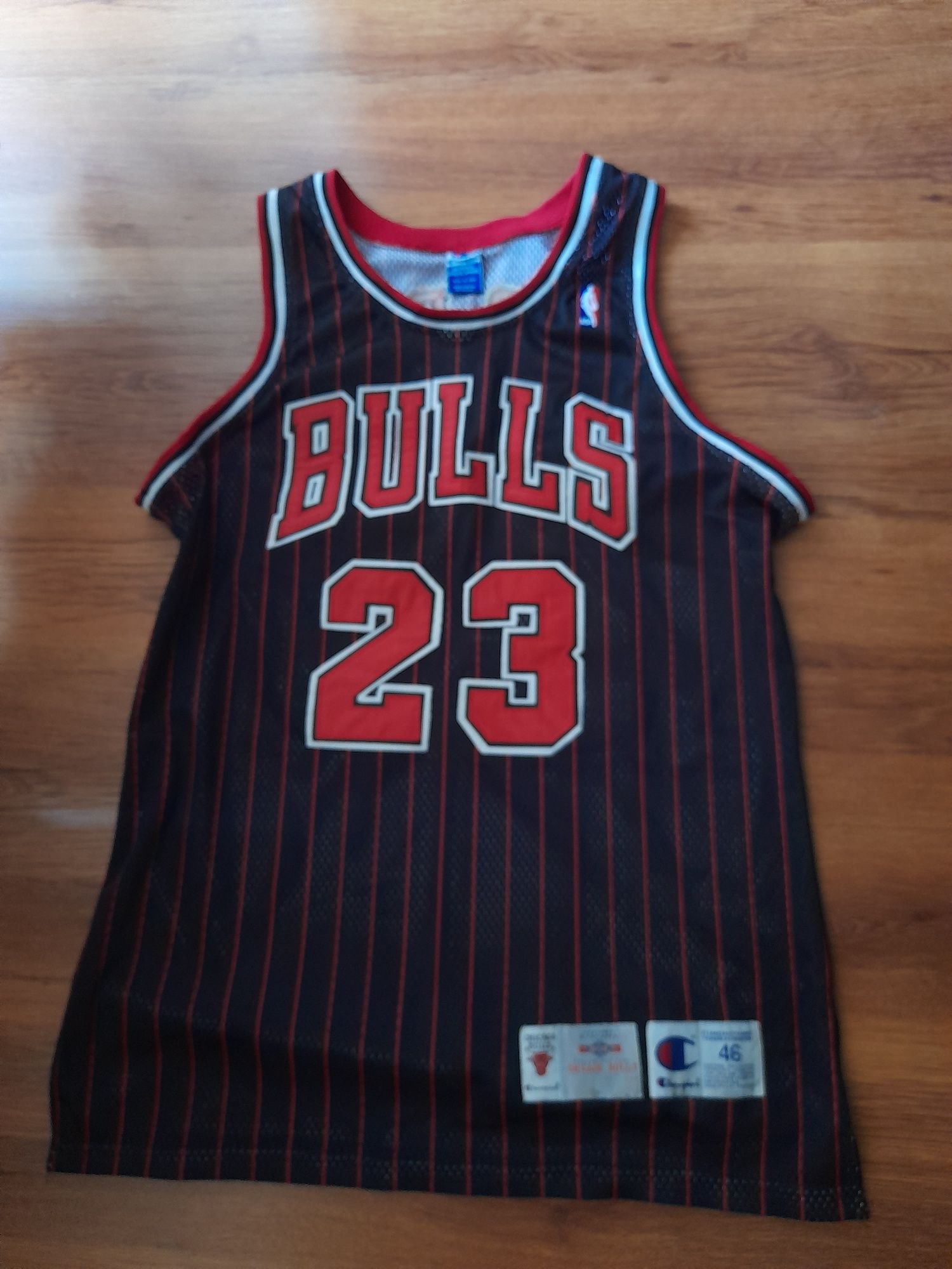 Champion BULLS JORDAN потник L- XL размер.