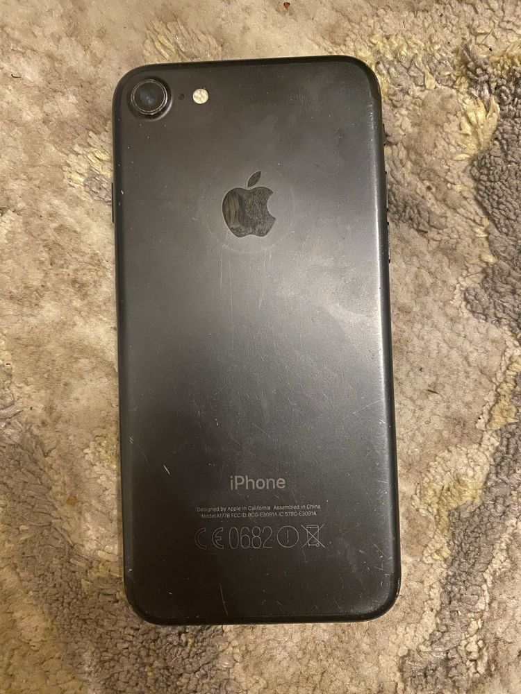 Iphone 7 сотилади 1миллион