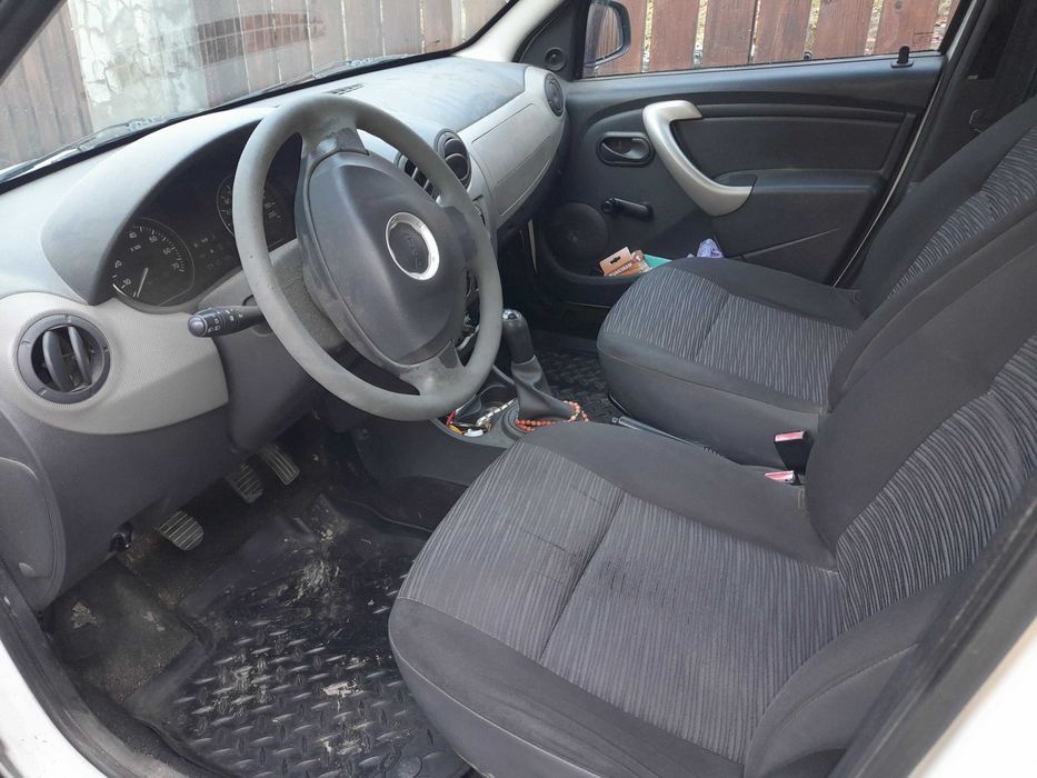 Dacia Logan 1.2 2010