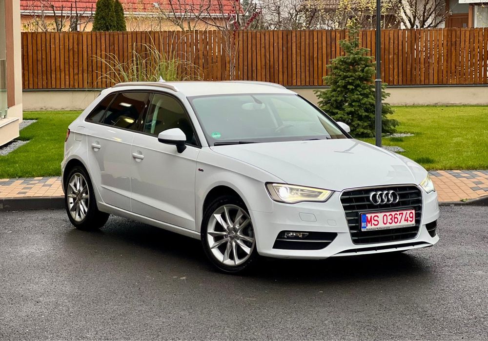Audi A3 1.4 benzina 125cp ALB PERLAT navigatie mare Impecabilă