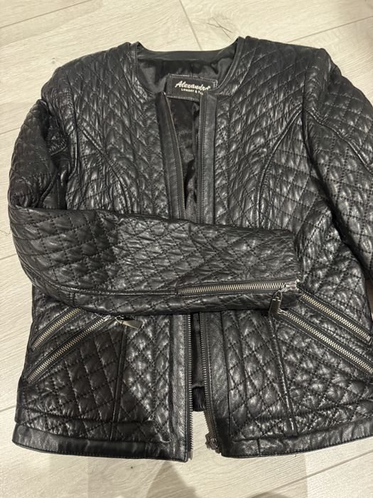 Кожанная куртка стеганныя