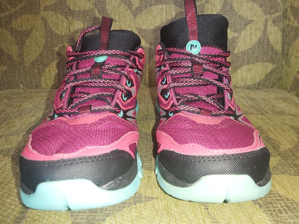 Туристически дамски обувки Merrell GTX