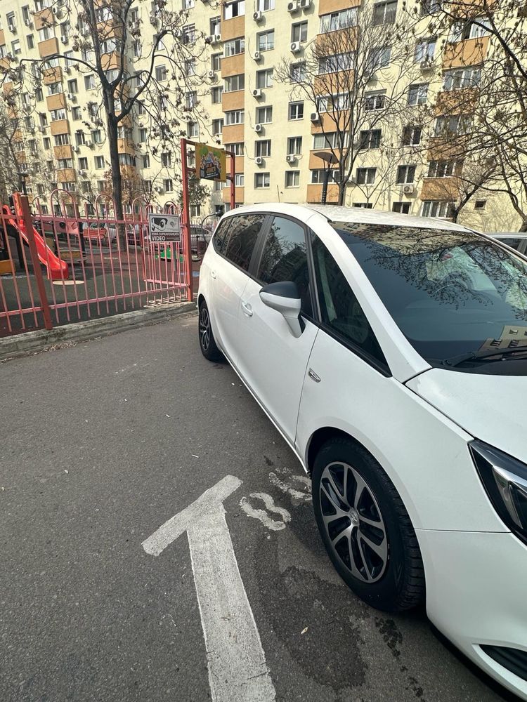 Opel zafira c facelift