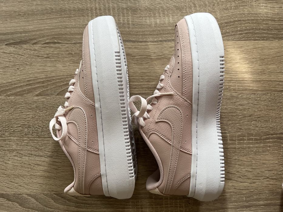 Обувки/маратонки розови NIKE Court Vision Alta