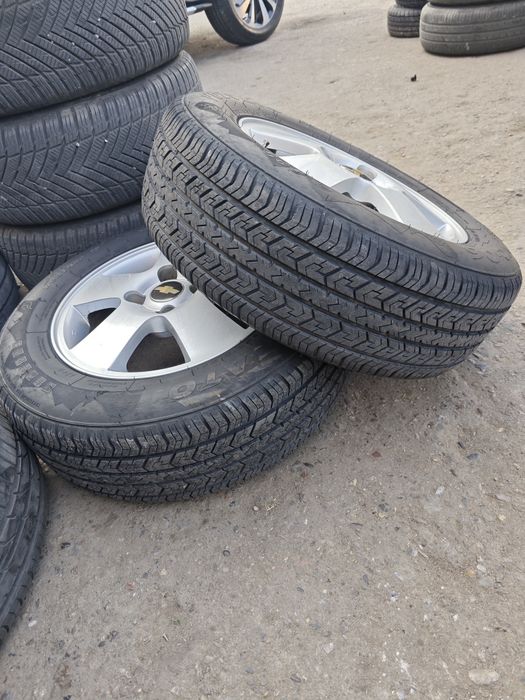 автошины 15/60/205.не крашенные,балоны отличные