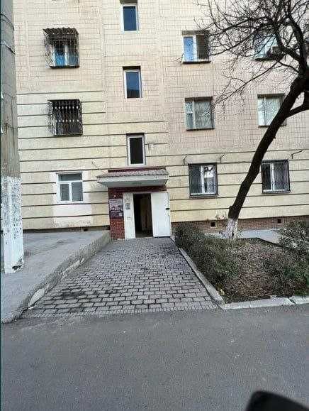 3/1/5 78m2 SDarvoza Qoratosh korzinka yonidagi kvartira sotiladi