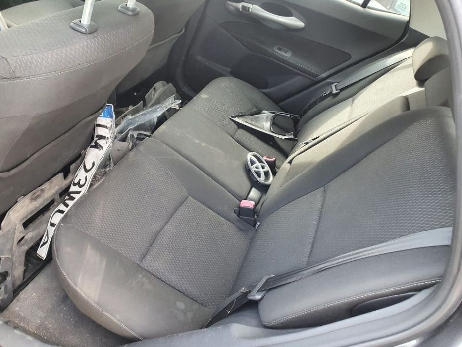 Dezmembrez Toyota Auris motor 2.2d-cat 130kw 177cp 2ad-fhv, dezmembrari cutie de viteze manuala 5+1