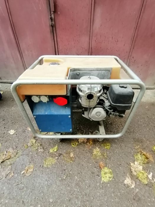 Vand generator curent