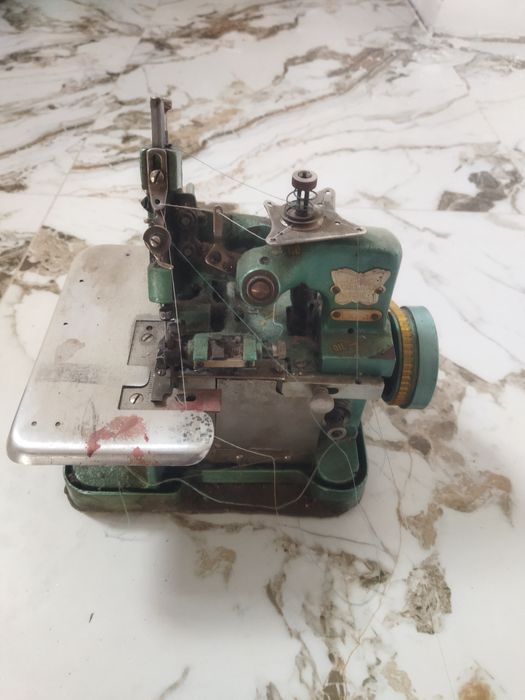 Оберлок тігін машинасы