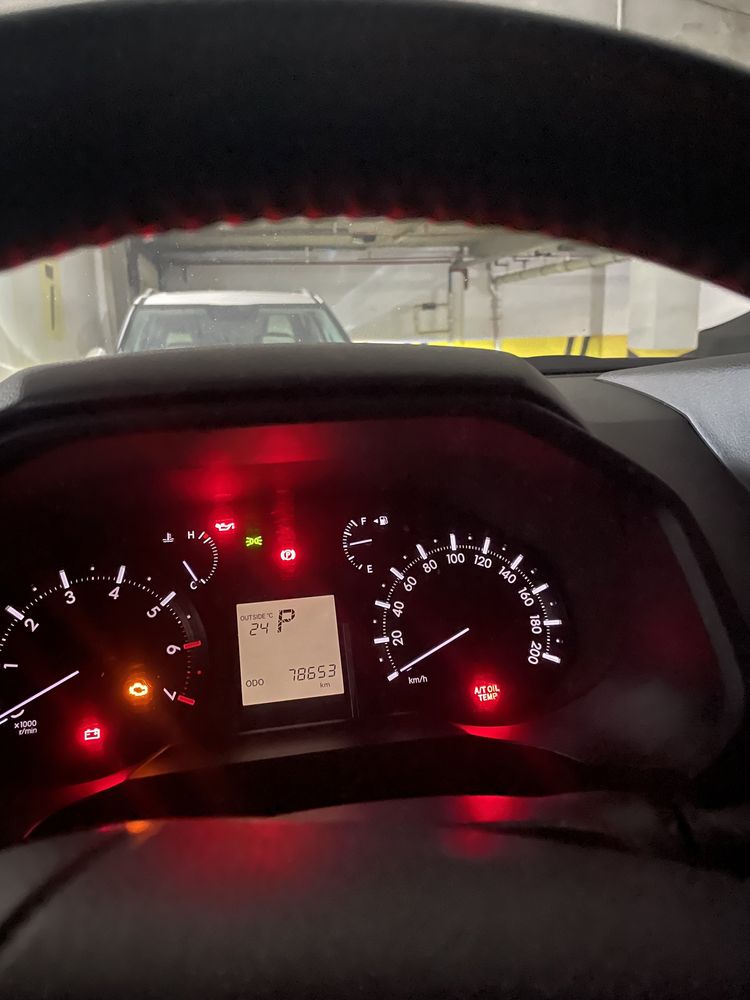Toyota Land Cruzir Prado 150 sotiladi