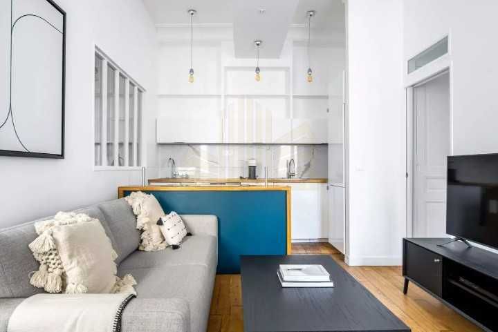 Дава се под наем Тристаен апартамент в Пловдив, Център - 72 кв.м за 224.4 € - Снимка #1