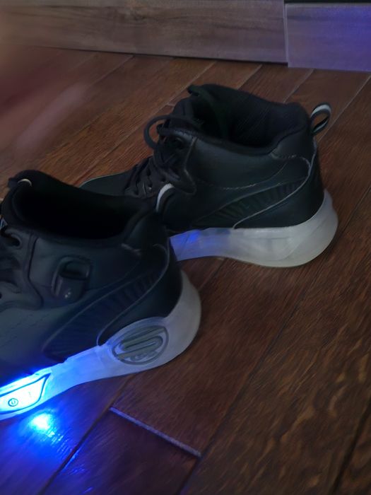 Светещи Skechers кецове боти 29 номер
