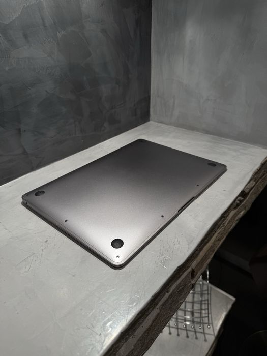 Перфектен Macbook Air 13.3 inch  2019 256 GB