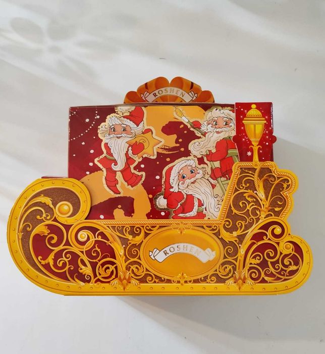 Кульки картонные подарочные новогодние.