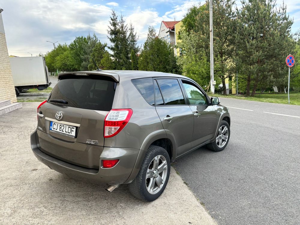 Toyota rav4 2011