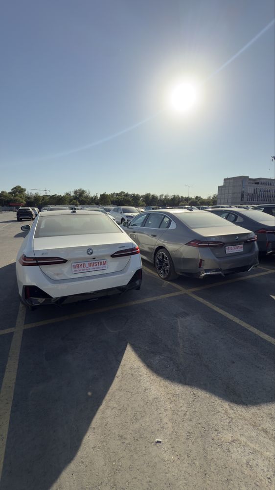 Продам bmw i5 35l в асартименте 3 цвета