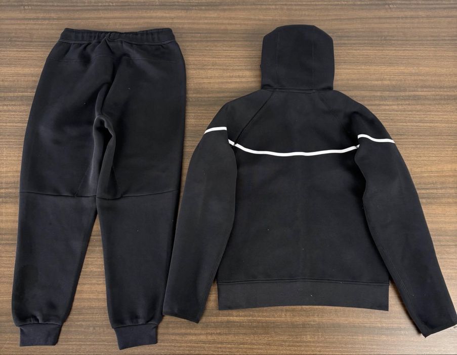 Nike Tech Fleece Black/Reflective