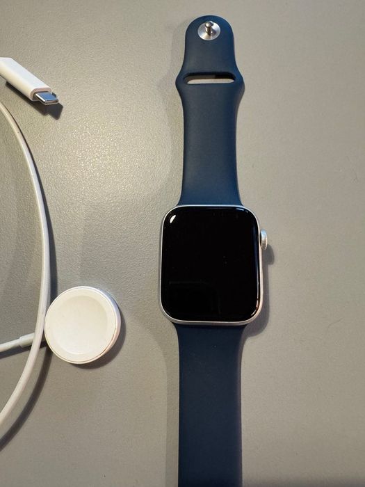 Продавам Apple Watch SE, 44mm