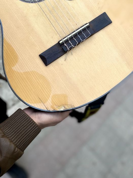 Guitar indanezia 40 dium